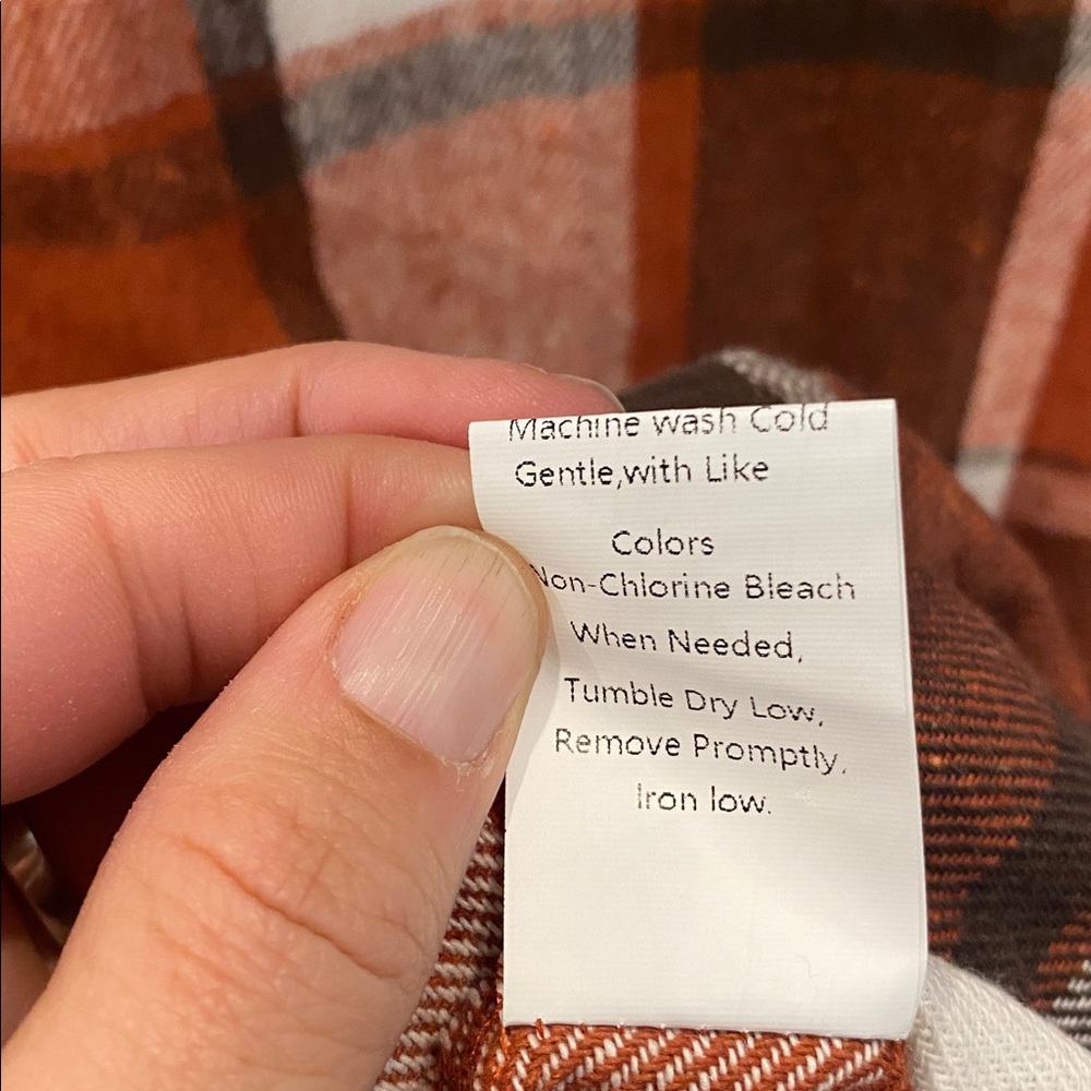 Plaid Hooded long Coat with Button Closure size small - Picture 6 of 6